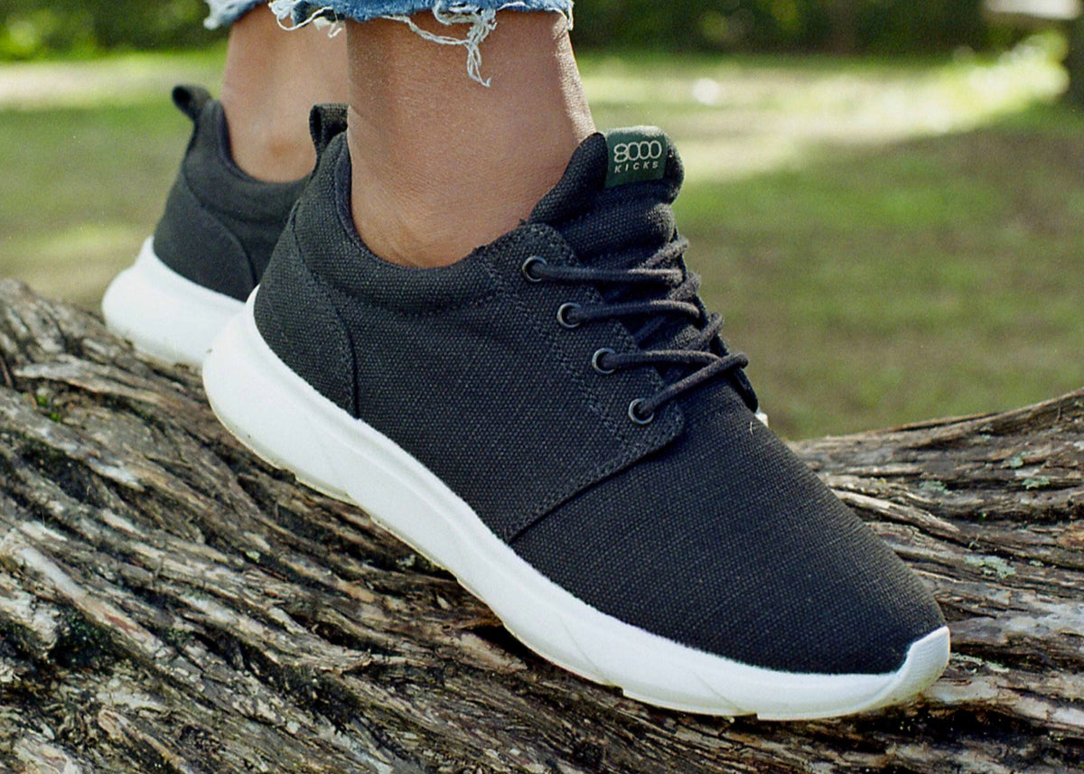 Explorer V2 para hombre blanco y negro